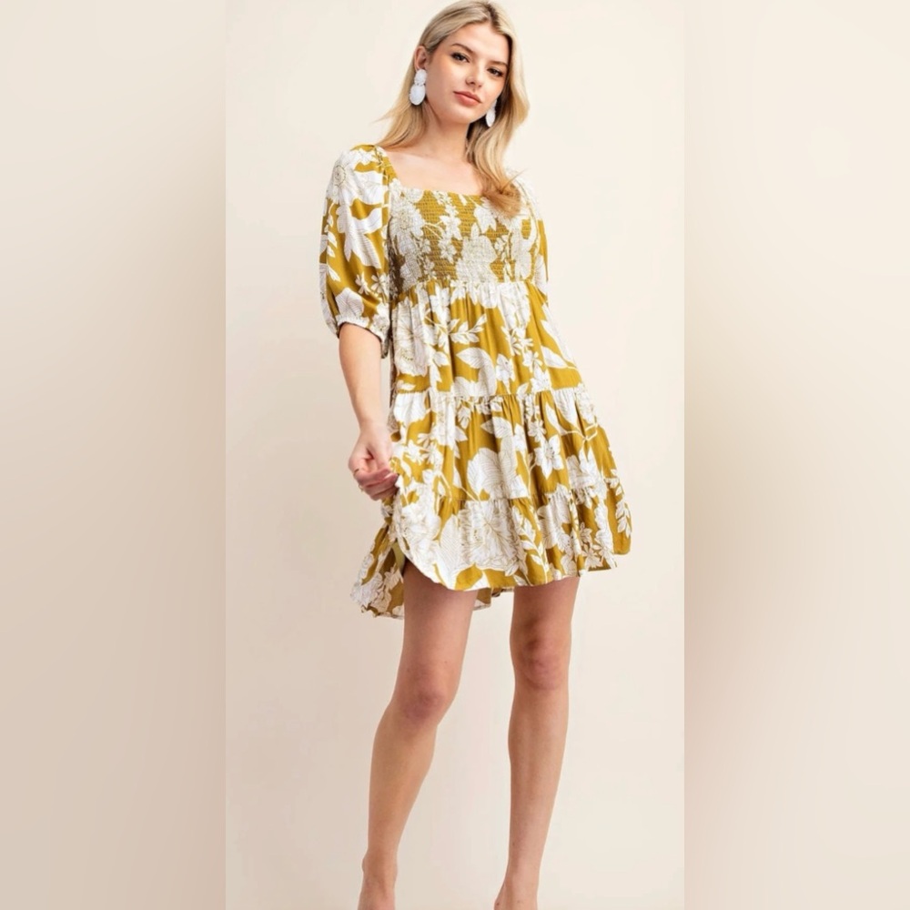 Kori Smocked Balloon Sleeves Flowy Floral Mini Dress In Green/Ivory Size M